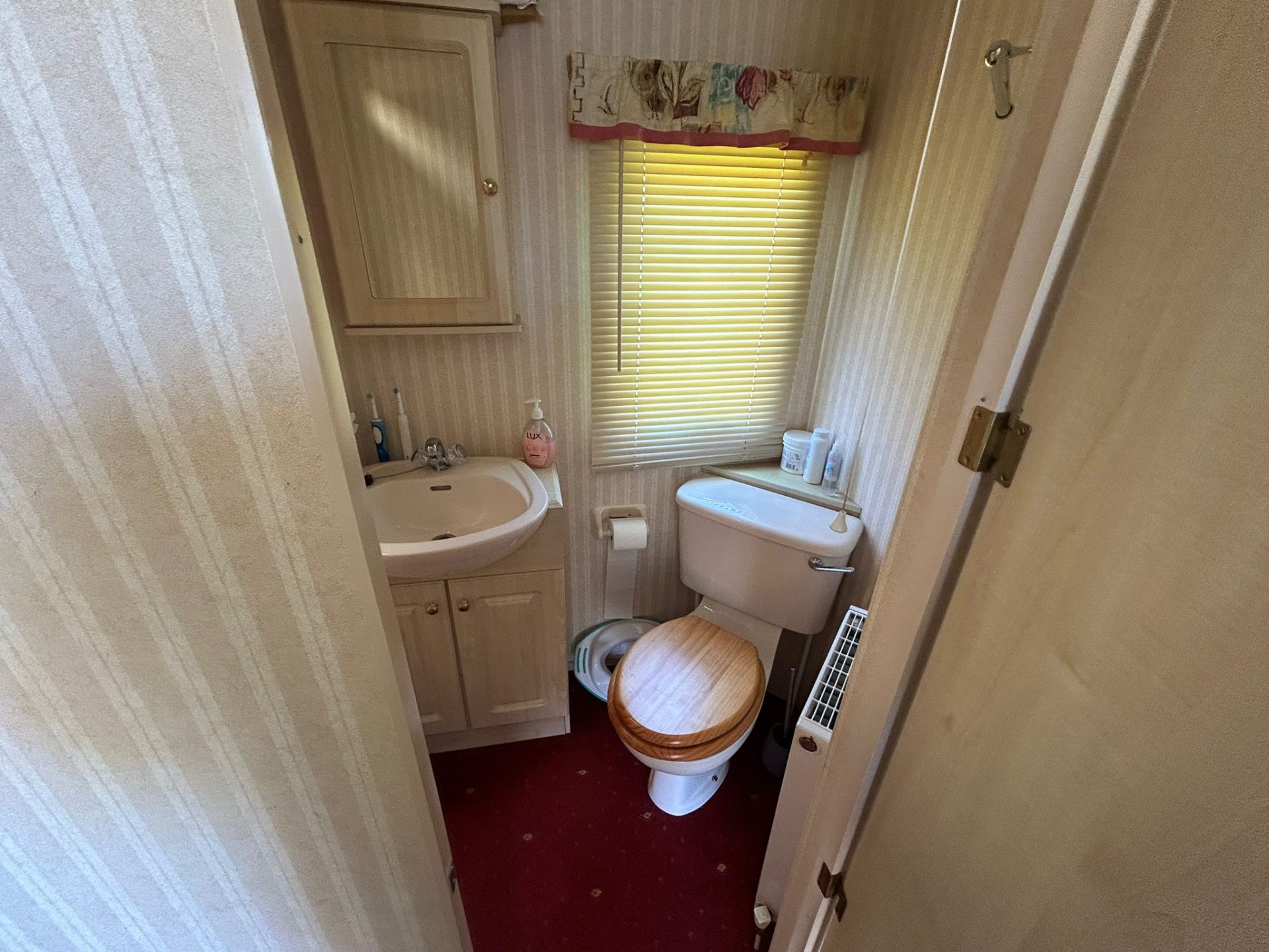 0f332a13-f654-41b3-8433-441d4a53630a