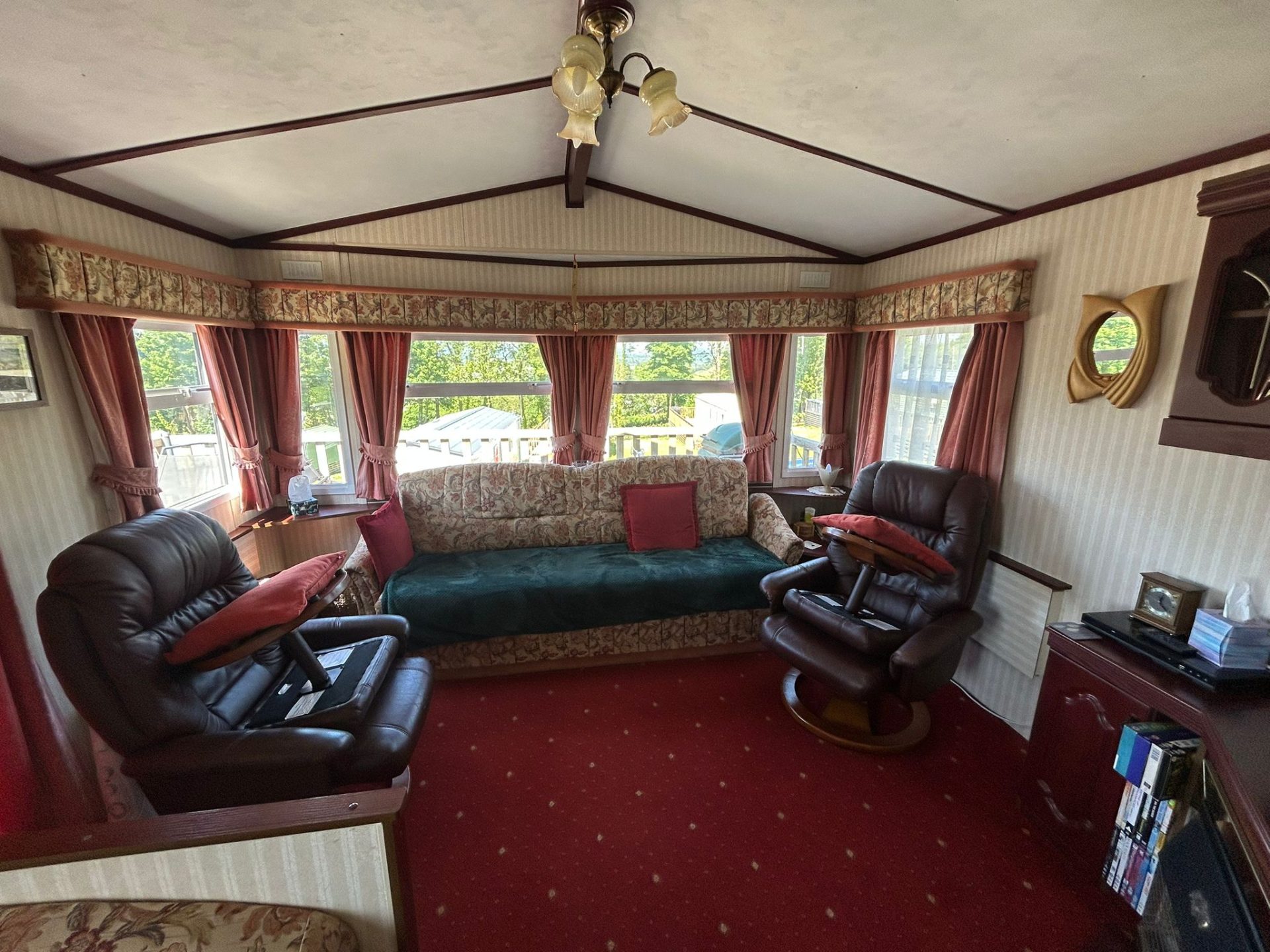 790a3760-9967-49a0-86a2-c39f2d81e85d