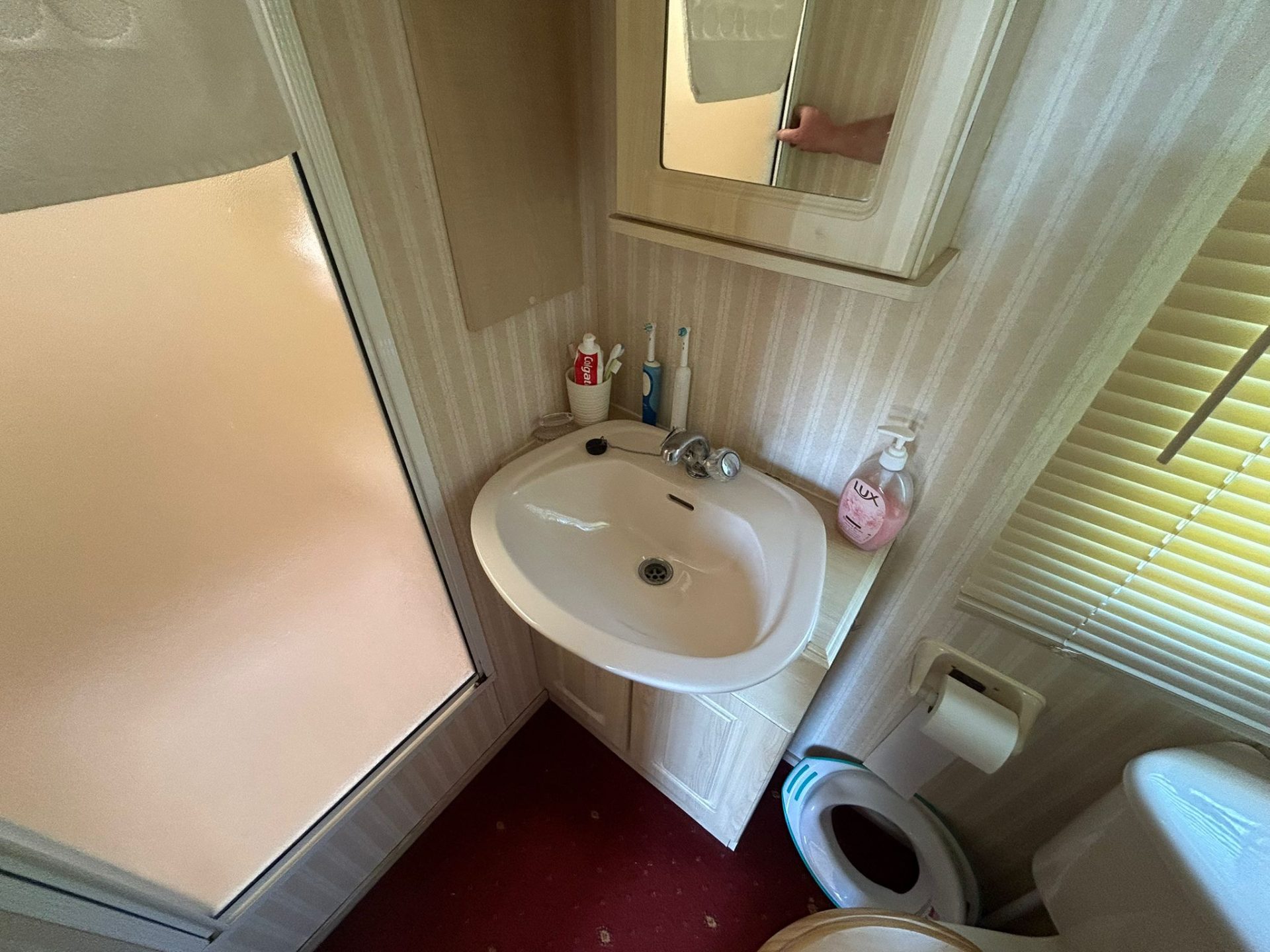 b952fb2c-da6e-4e99-af00-ca7fde71a858